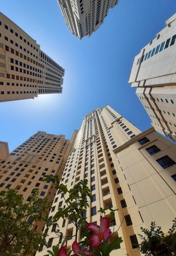 La Buena Vida Holiday Homes - Beach Front Very Spacious, Luxe And Modern 3 Bedroom With Full Kitchen In Jbr , 3 Min To The Jbr Beach Dubai Marina And Tram Station Kültér fotó